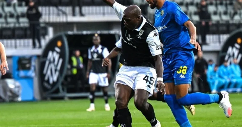 Daha bir legioner klubdan ayrılmaq üçün rəhbərliyə müraciət etdi