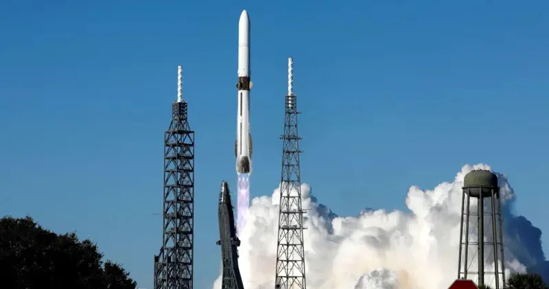 Ceff Bezosun şirkəti Marsa peyk daşıyan raket buraxdı