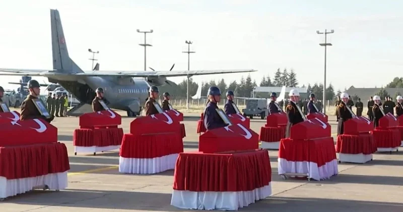 Ankarada qəzada şəhid olan hərbçilərlə vida mərasimi keçirilir