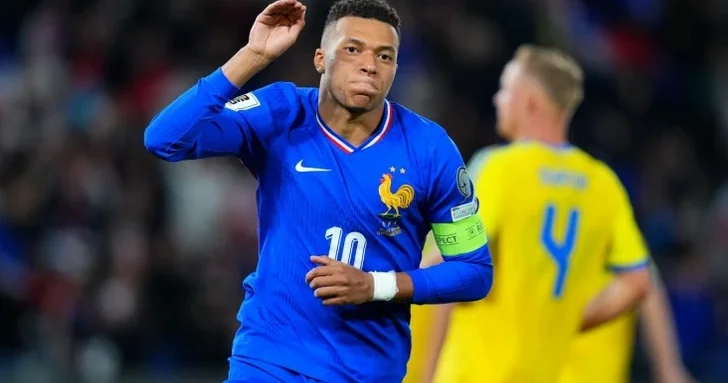 Франция разгромила Украину, Англия одолнла Сербию