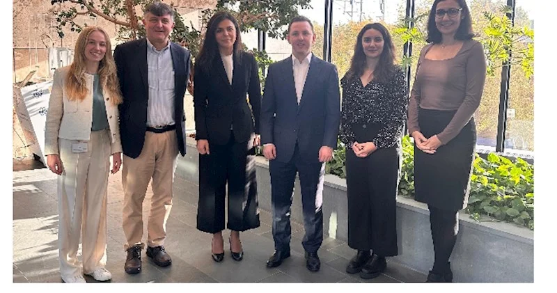 “Veysəloğlu” və Hollandiya Sahibkarlığın İnkişafı Bankı (FMO) tərəfdaşlığı genişləndirir FOTO