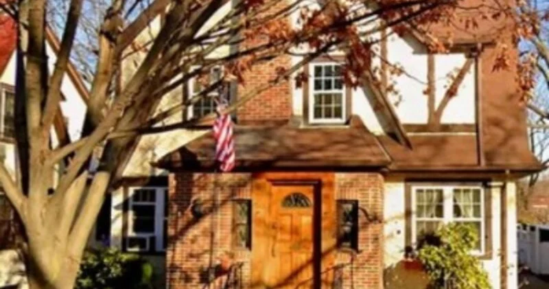 Trampın doğulduğu ev satışa çıxarıldı