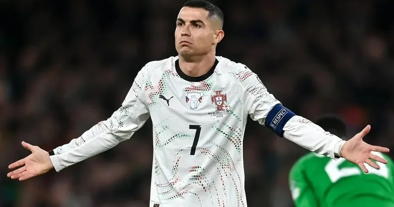 Ronaldo 226 cı milli oyununda ilk dəfə qırmızı vərəqə ilə cəzalandı VİDEO