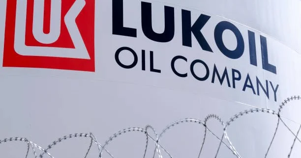 Lukoyl axtarışlara başladı Ələkbərovun şirkətində vəziyyət çətinləşib