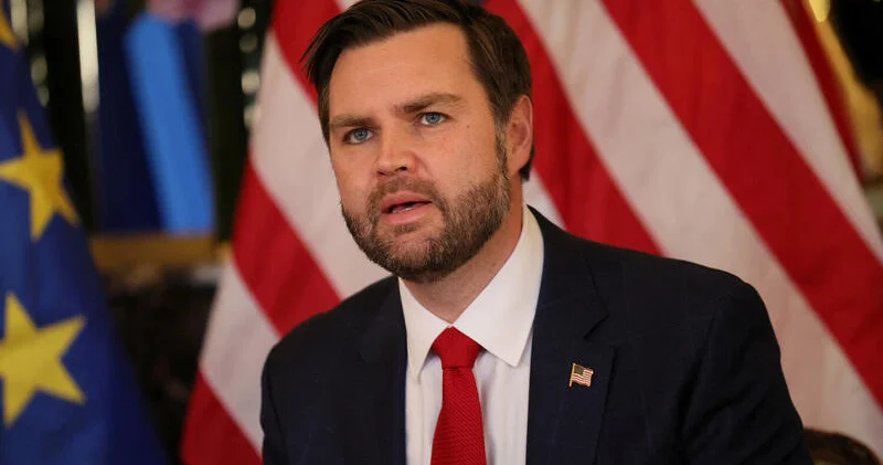 Vens Trampla bağlı ilginc faktı açdı: Səfər gedəndə...