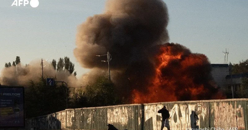 Rusiya Kiyevi bombalayır