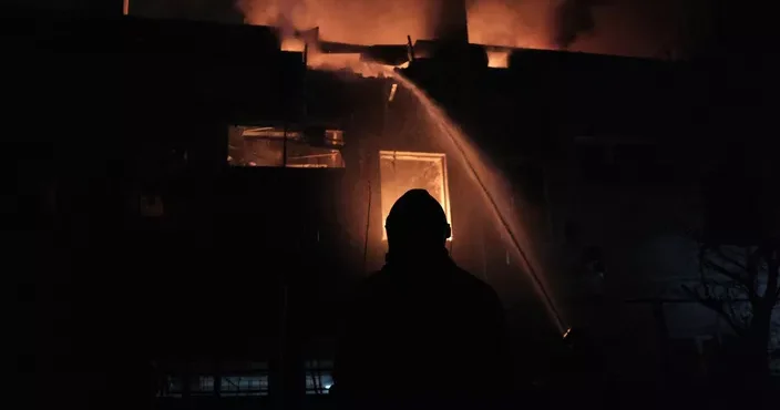 Ukraynada savaş şiddətlənir: Kiyevə kütləvi hücum, binalar vurulur