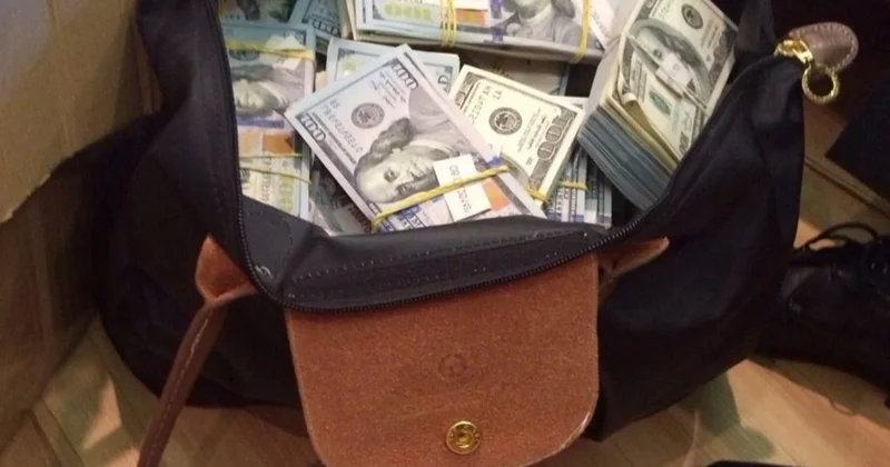 Ukraynada deputat mandatlarını KONKRET