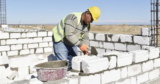 2.5 milyonluq məktəb layihəsi 20 manatlıq şirkətə tapşırıldı