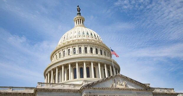 Американские сенаторы отказались от денег