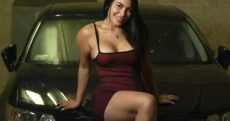 Əxlaqsız videoları ilə tanınan qadın siyasətə qoşuldu