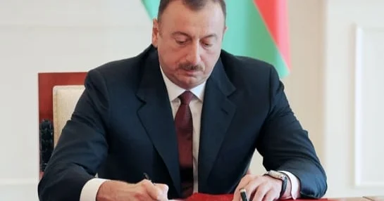 İlham Əliyev 2 fərman imzaladı