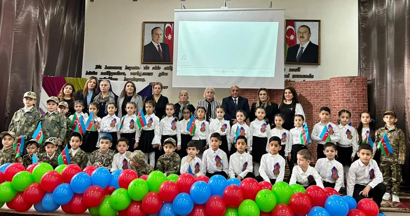 Kiçik məktəblilər Konstitusiya və Suverenlik İli çərçivəsində tədbir təşkil etdi