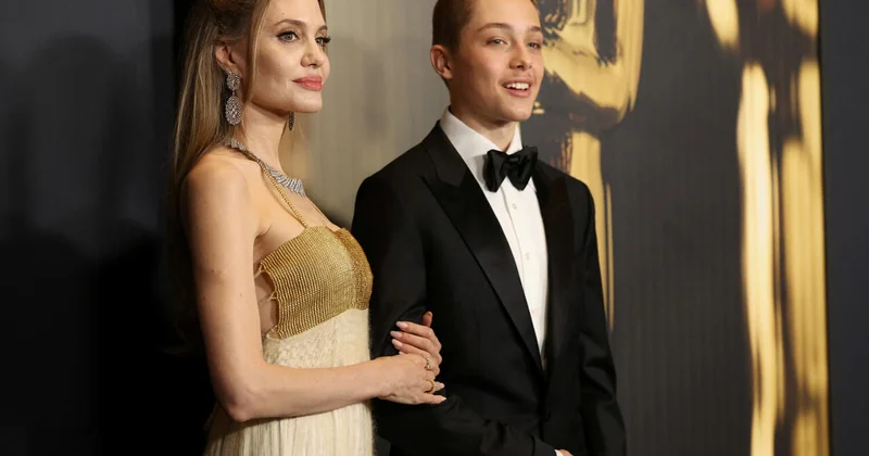 17 летний сын Анджелины Джоли и Бреда Питта кардинально сменил имидж