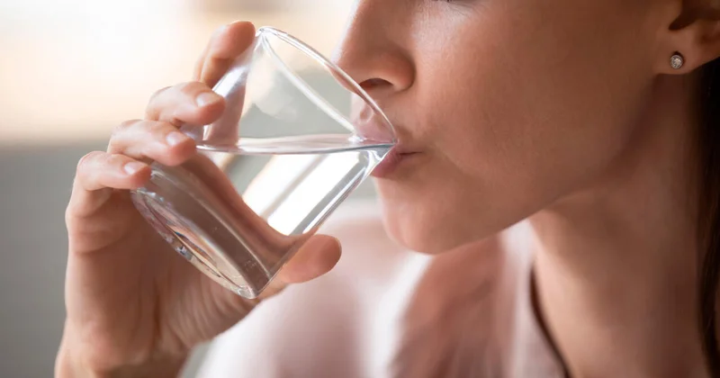 Развеян миф о том, что нельзя запивать еду