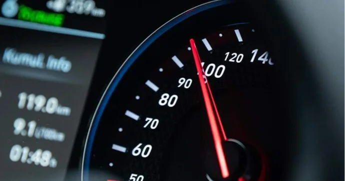 Çində avtomobillərin sürətlənmə vaxtı məhdudlaşdırılacaq