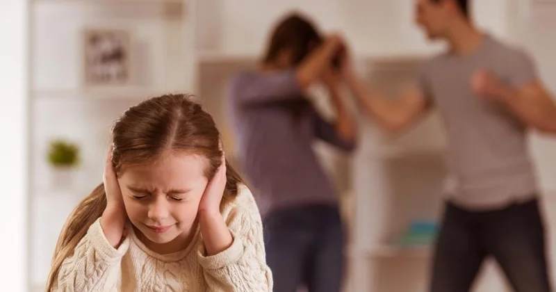 Uşağa görə boşanmamaq: Valideynlərin həqiqəti, yoxsa travma?