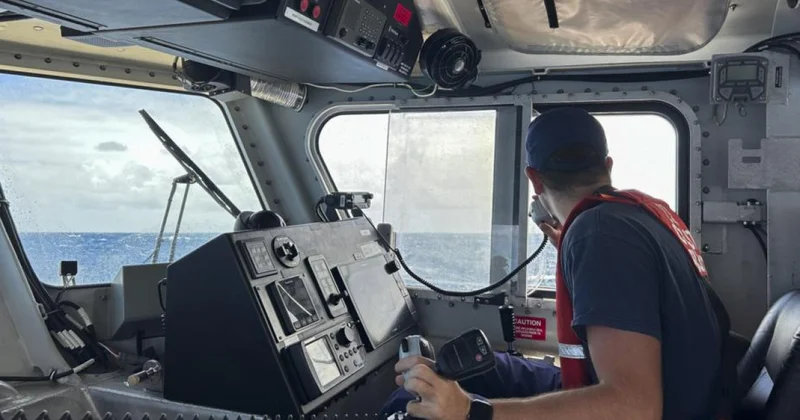 Российский разведывательный корабль у берегов Гавайев