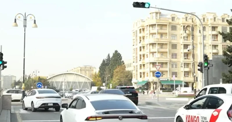 Bakıda prospektlə küçənin kəsişməsində hərəkətin təşkili dəyişdirildi VİDEO