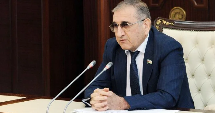 Vəzifəyə gətirilənlər əyri yola meyil etməməlidir Deputat
