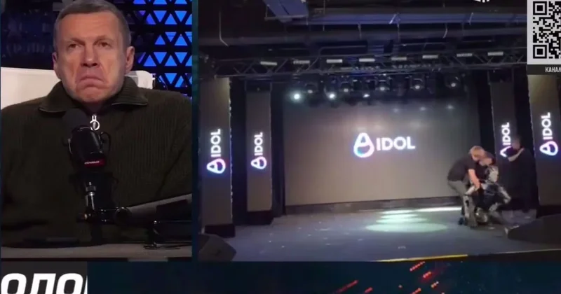 Deyirəm, bəlkə “Aydola” səhnəyə gətiriləndə içkili olduğu üçün yıxılıb...