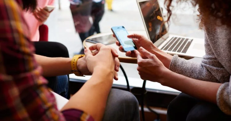 “Hər yeni xəbər bir yük, narahatlıq səbəbi ola bilər“ PSİXOLOQ DANIŞDI