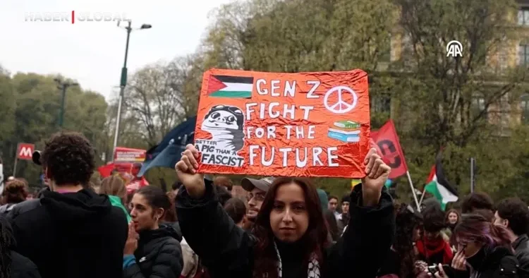 İtaliyada tələbələr Meloni hökumətinə qarşı etiraz etdi