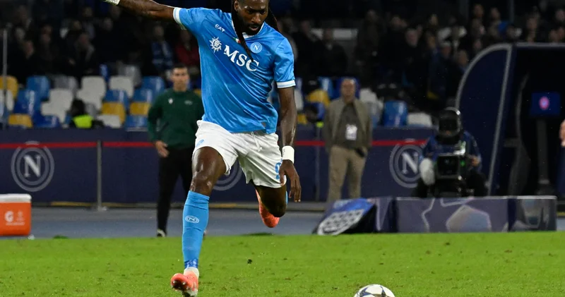 Еще одна серьезная потеря Наполи перед Карабахом: выбыл ключевой хавбек