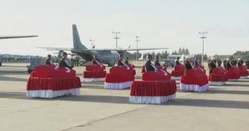 В Грузии проходит военная церемония прощания с 20 военнослужащими