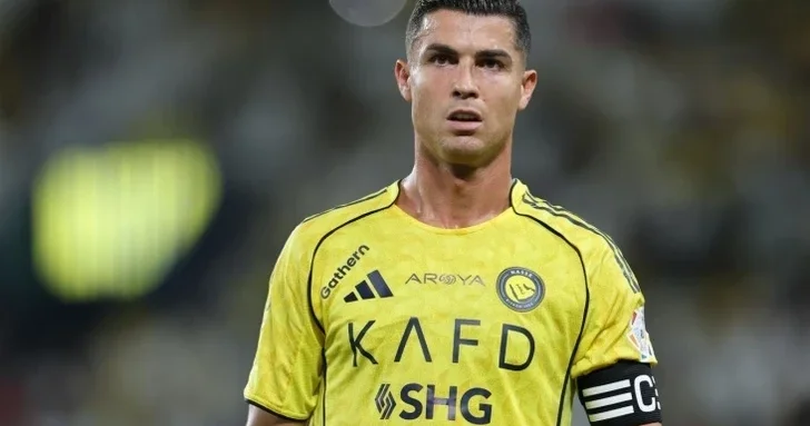 Первая красная карточка Роналду за сборную: что говорит тренер Португалии