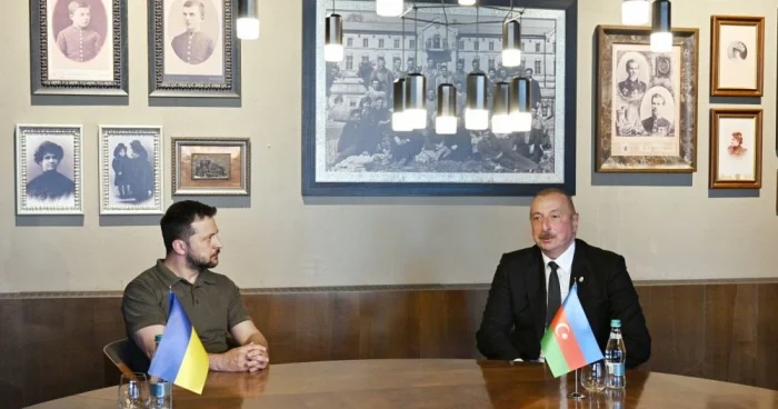 Prezidentlər Azərbaycan səfirliyinə raket zərbəsini müzakirə ediblər