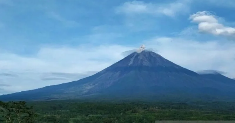 İndoneziyada Semeru vulkanı püskürüb