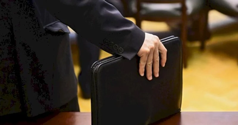 Yerlərdə olan rəhbərlər bəzi hallarda insanları dövlətdən narazı salırdılar Deputat