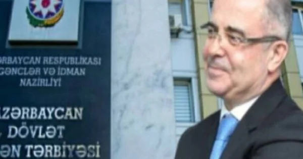 1 milyona ev, 440 minə cip alan rektor bu xanımdan 4 min manatlıq gül aldı Fuad Hacıyevin keçmişi və biznes fəaliyyəti