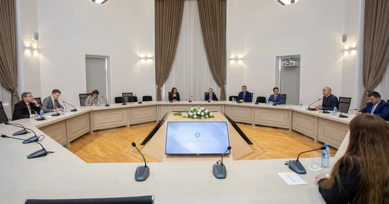 Energetika Nazirliyində Atom Enerjisi üzrə Beynəlxalq Agentliklə görüş keçirilib