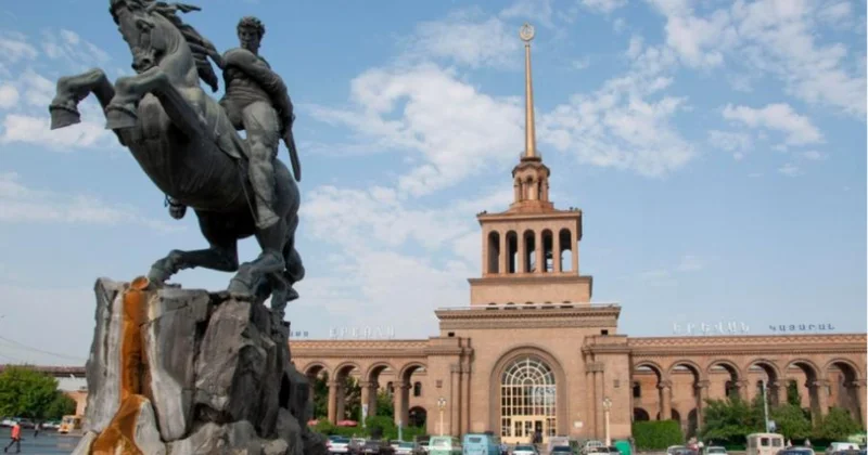 “Ermənistanın təhlükəsizlik problemi havadan asılıdır”