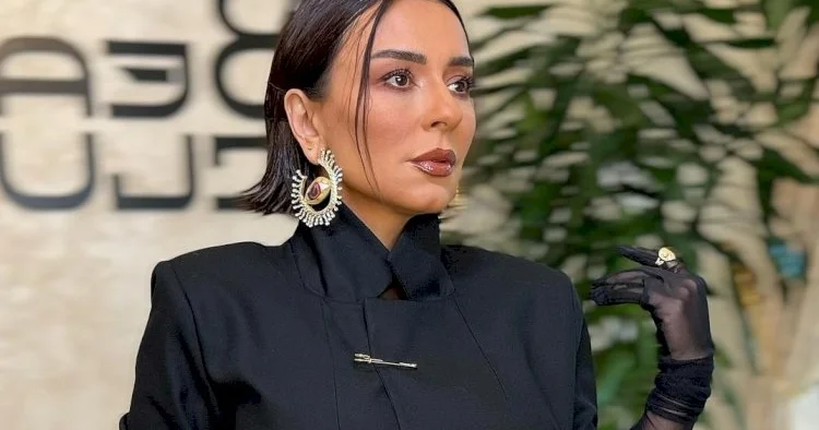 Tünzalə məşhur mahnısına yeni nəfəs verdi VİDEO