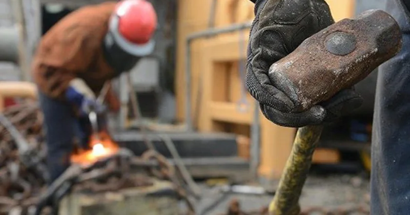 Несчастный случай на заводе в Ширване есть погибший