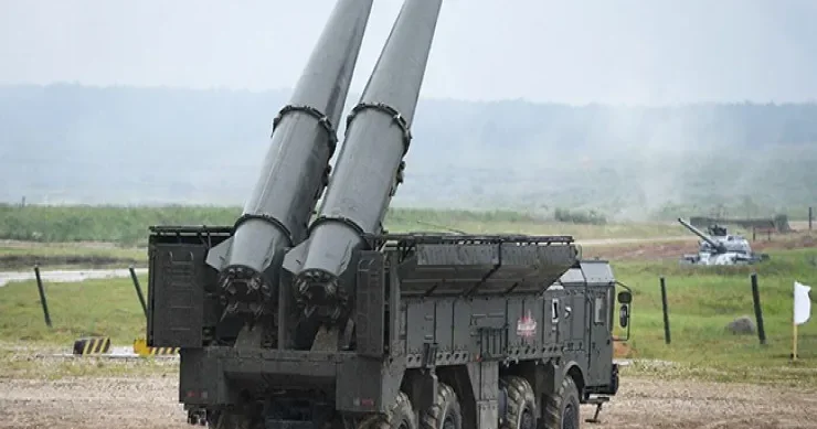 Rusiyanın Kiyevə atdığı İskəndər in qəlpələri Azərbaycan səfirliyinin binasına düşüb