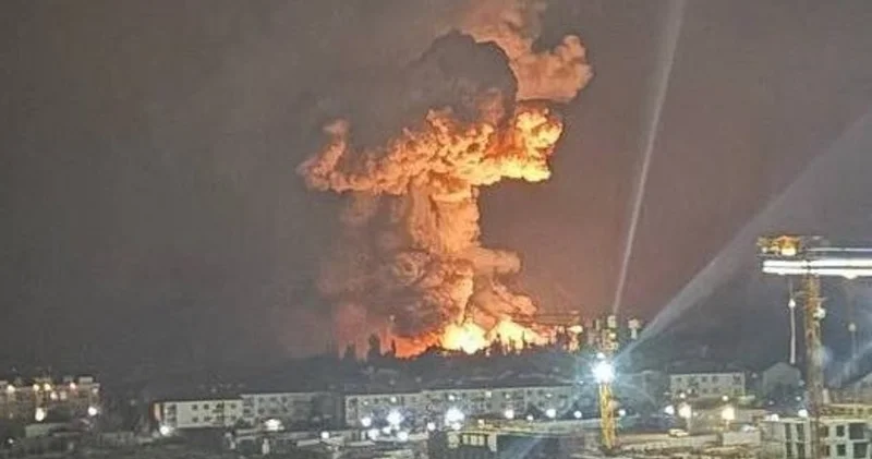 Rusiyanın bu şəhərindəki hərbi baza qanadlı raketlə vuruldu... Dəhşətli partlayış... VİDEO