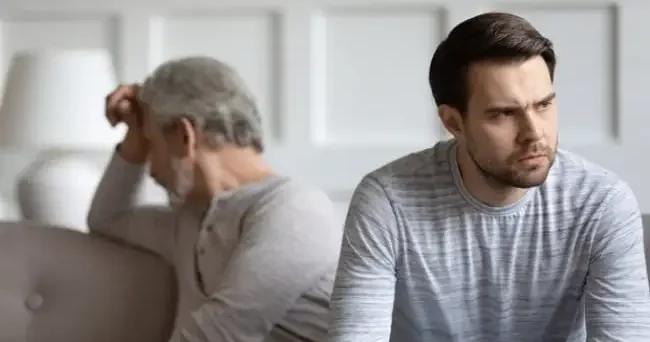 Ata və dostlarla münaqişə qocalmanı sürətləndirir