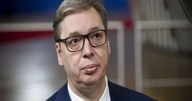 Vuçich Paris səfəri zamanı Ukrayna münaqişəsinin həlli yollarını müzakirə edib