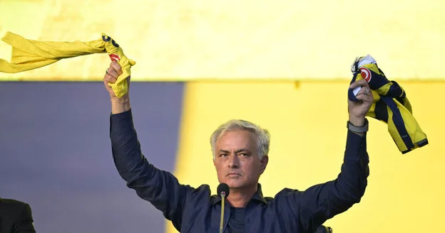 Mourinyu Fənərbağça nı 656 min avro əlavə xərcə salıb SƏBƏB