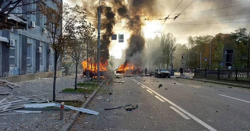 Rusiya Kiyevə çoxsaylı zərbə endirib Paytaxt alova bürünüb, yaralılar var