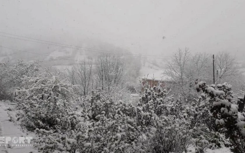 Yağıntılı və küləkli hava davam edir, dağlıq rayonlarda 14 dərəcə şaxta var