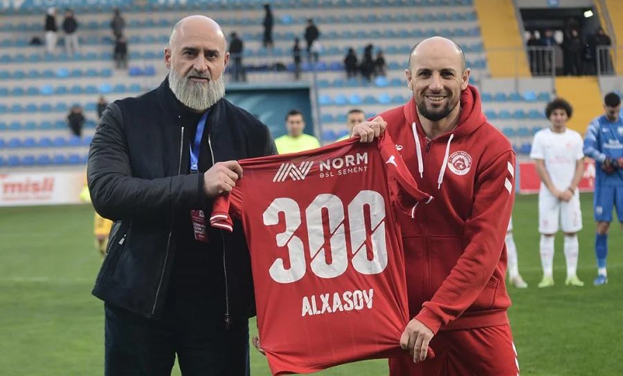 Alxasov 300ə çatdı