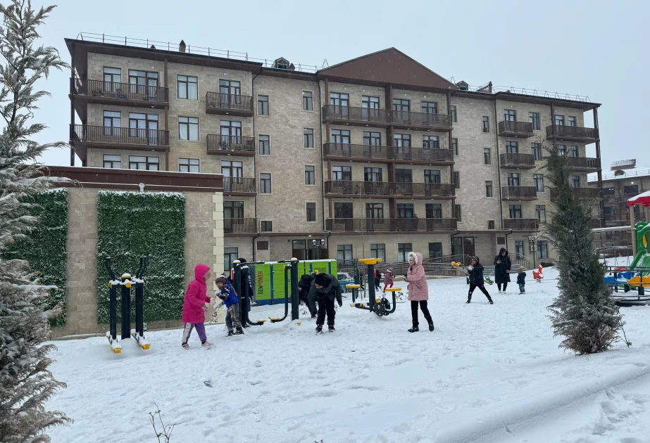 Cəbrayılın balaca sakinlərinin qar sevinci FOTO AZƏRTAC