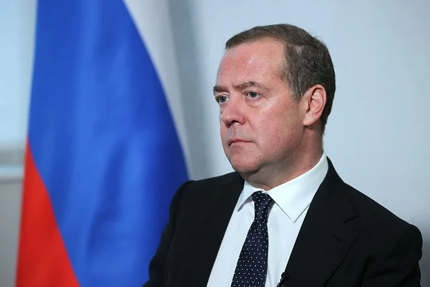 Medvedev 2024cü ili Rusiya üçün bir cümlə ilə təsvir etdi