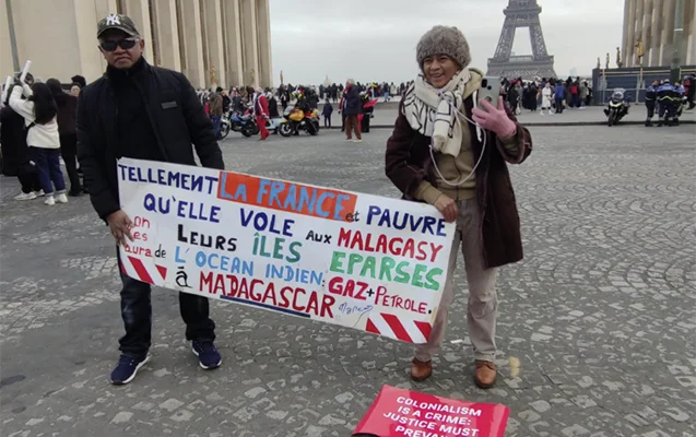 Parisdə aksiya keçirildi: Fransa Makronun istefasını tələb edir