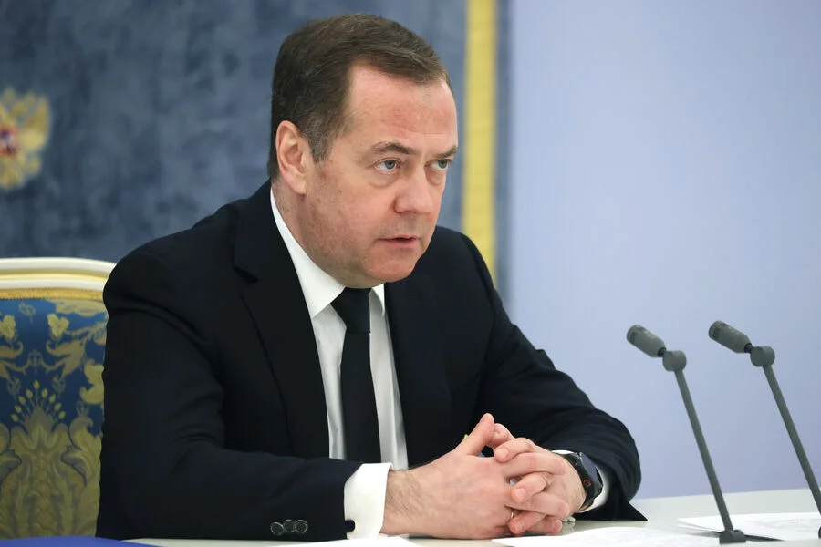 Rusiya 2025ci ildə qələbə qazanacaq Medvedev